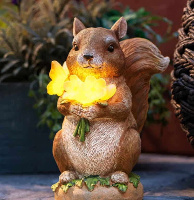 VP Home LED Squirrel Lawn Figurine