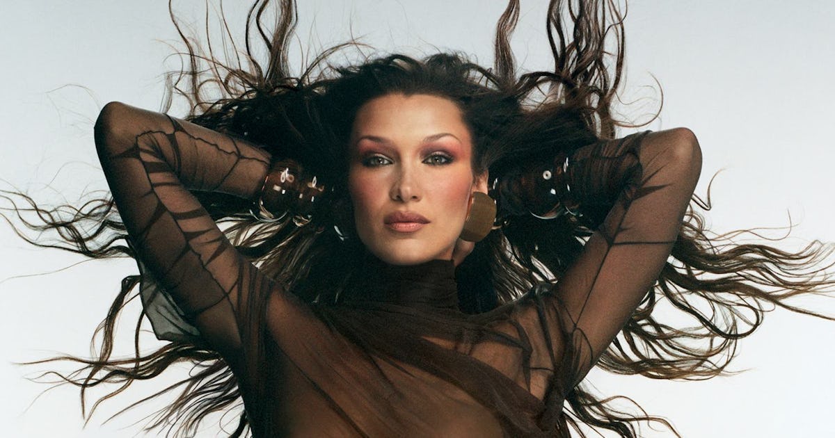 How to Achieve the Perfect At-Home Blowout, According to an Expert
