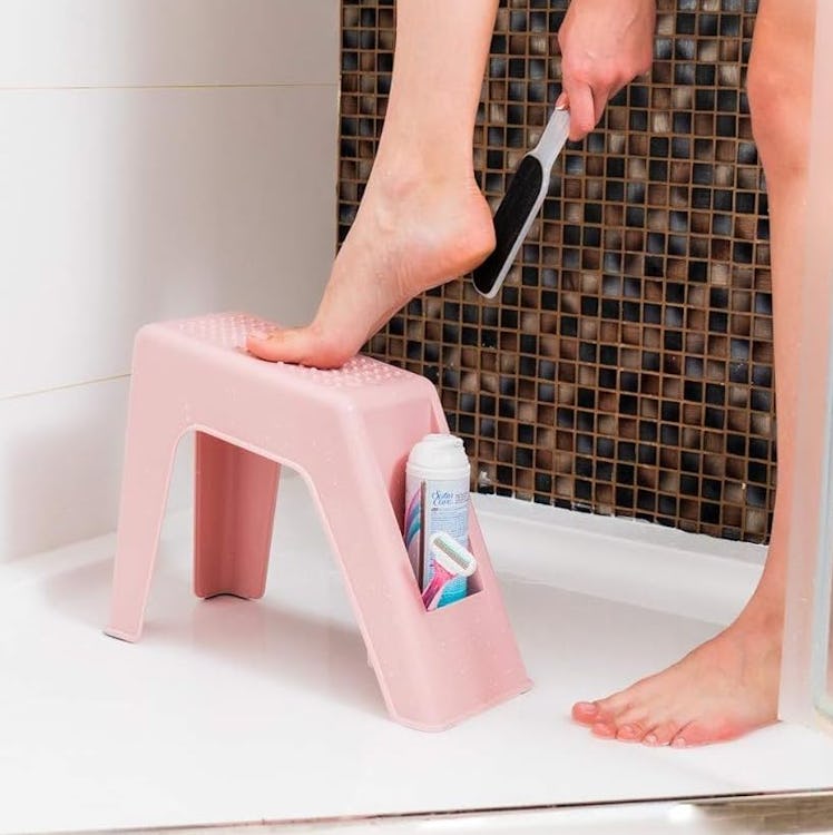 Demi's Home Shower Footrest