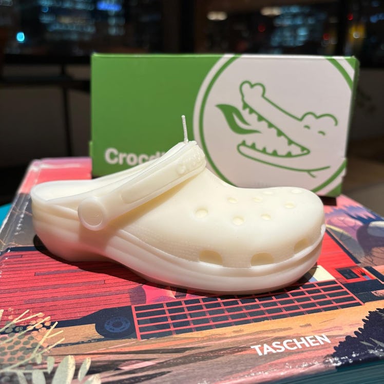 AIR WAX Croc Candle with Gift Box