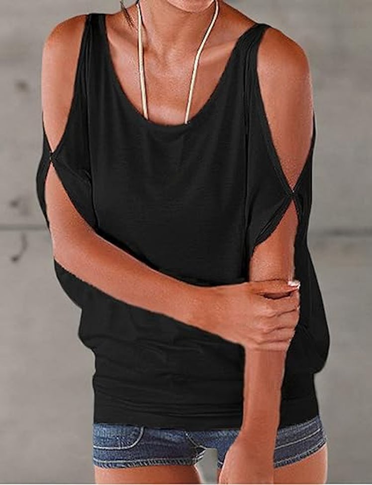 Miselon Cold Shoulder O-Neck Top