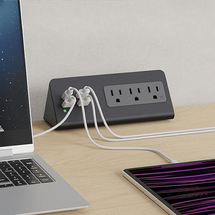Haiaoyyds Nightstand Charger