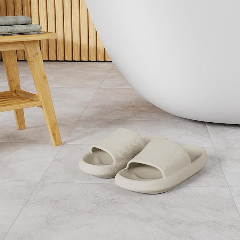 Joomra Pillow Slippers