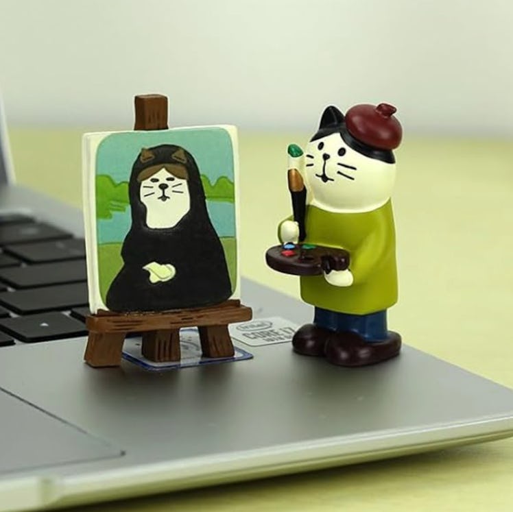 RAQWI Mini Cat Figurine