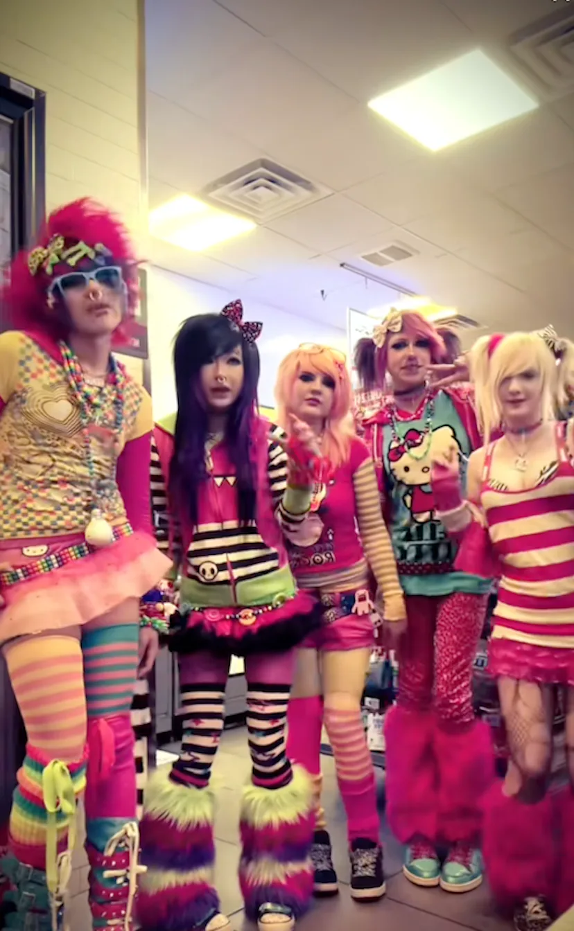 2000 Scene Model 13 Things All Scene Kids Wore In The Early 2000s