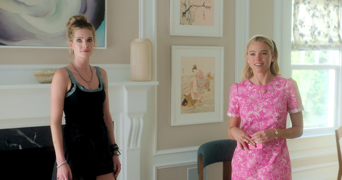What Netflix's 'Sirens' Gets Right About How Going No-Contact Affects A Family