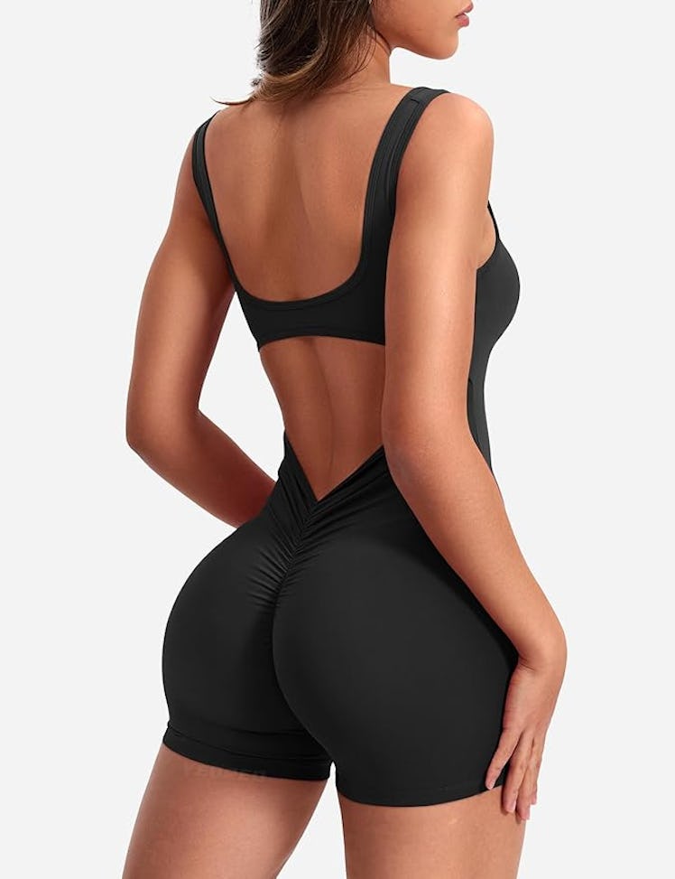 YEOREO  V-Back Scrunch Yoga Romper