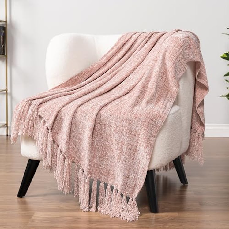 Pavilia Blush Throw Blanket 
