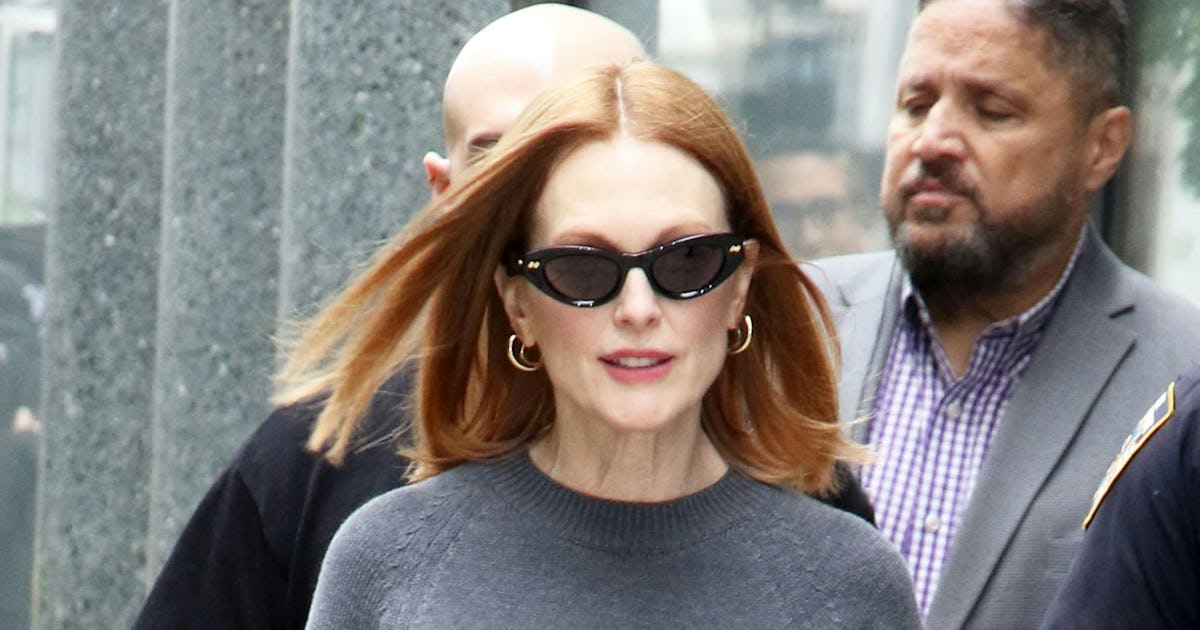 Julianne Moore Styles the Same Bottega Veneta Bag in Two Different Ways
