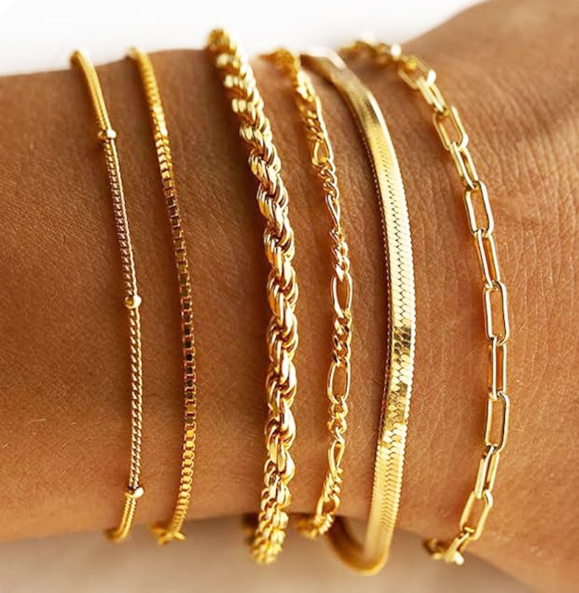 DEARMAY Dainty Stackable Bracelet Set (6-Pieces)