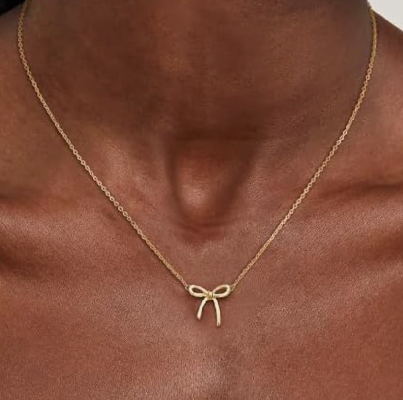 Risamil Bow Necklace