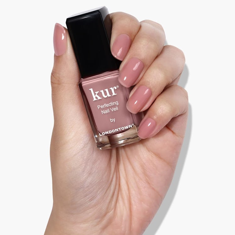 LONDONTOWN Nail Concealer 