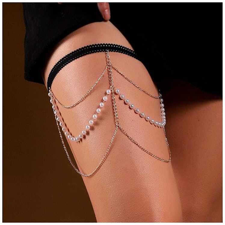 Yheakne Layered Pearl Thigh Chain