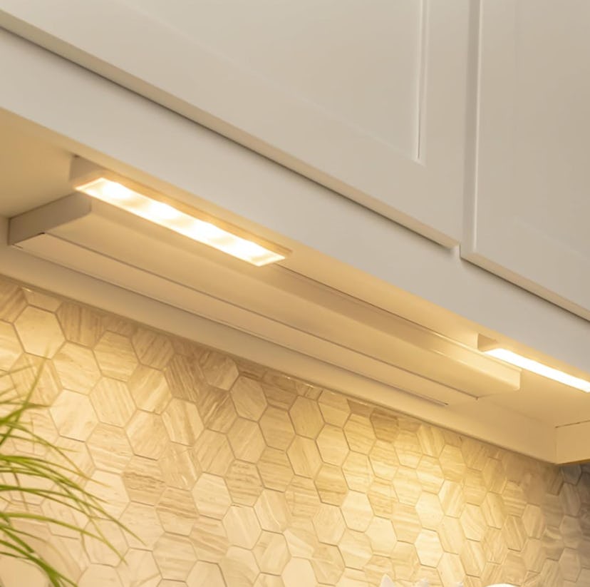Brilliant Evolution Ultra-Thin Wireless Under Cabinet Light