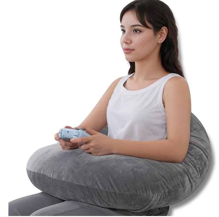 QUEEN ROSE Reading Pillow