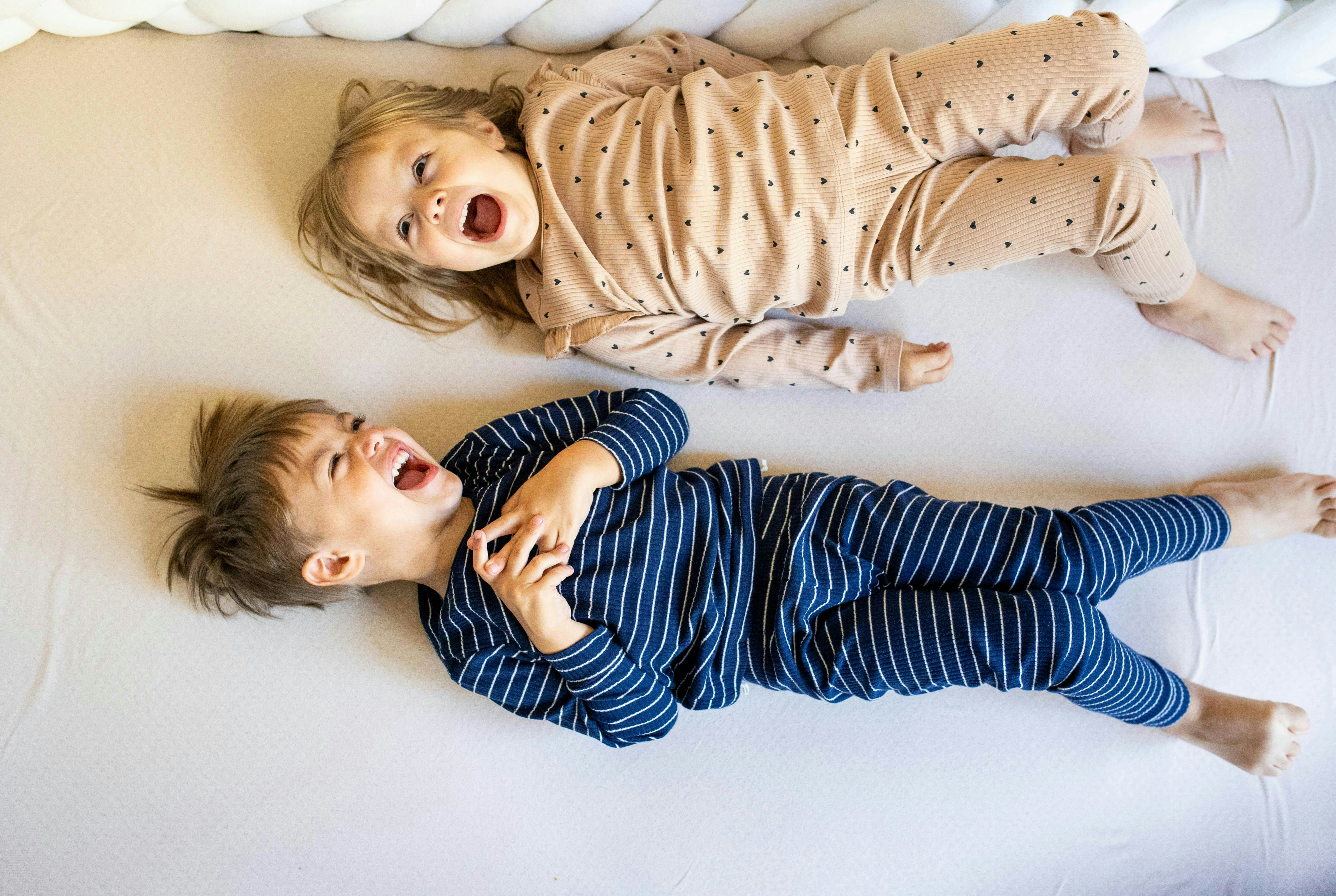 AITA Reddit: Mom Makes Her Young Kids Sleep In On The Weekends