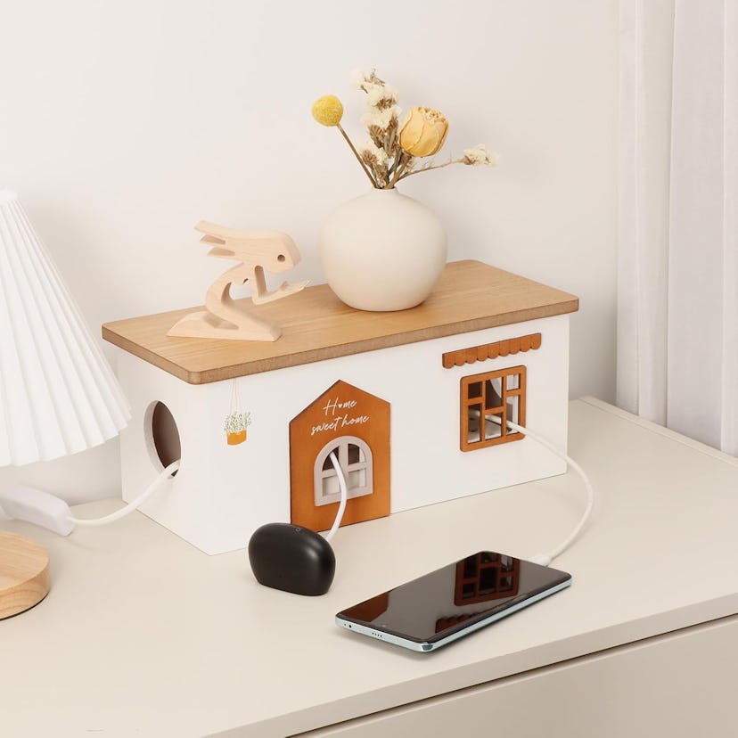 Tukdak House Cable Management Box
