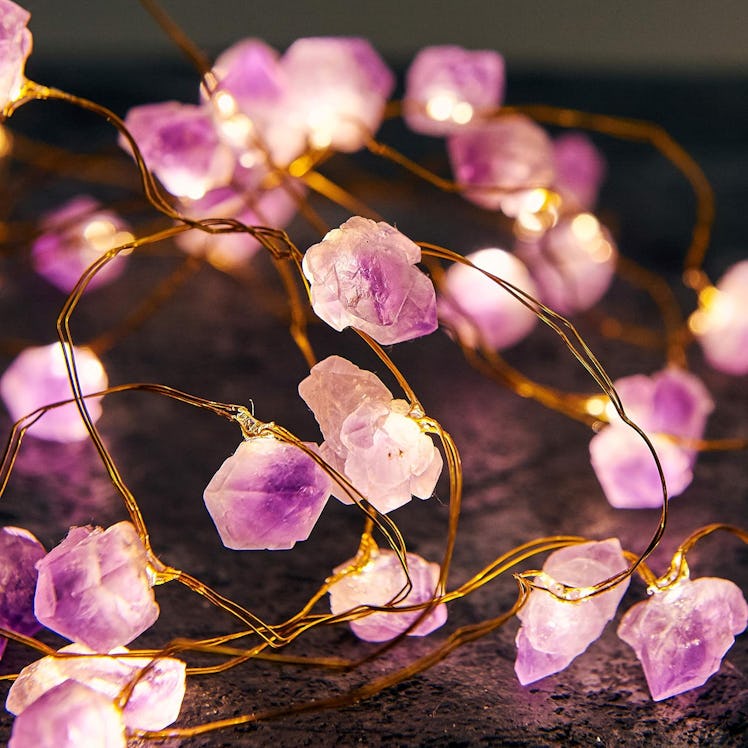 MIYA LIFE Nature Amethyst Crystal String Lights