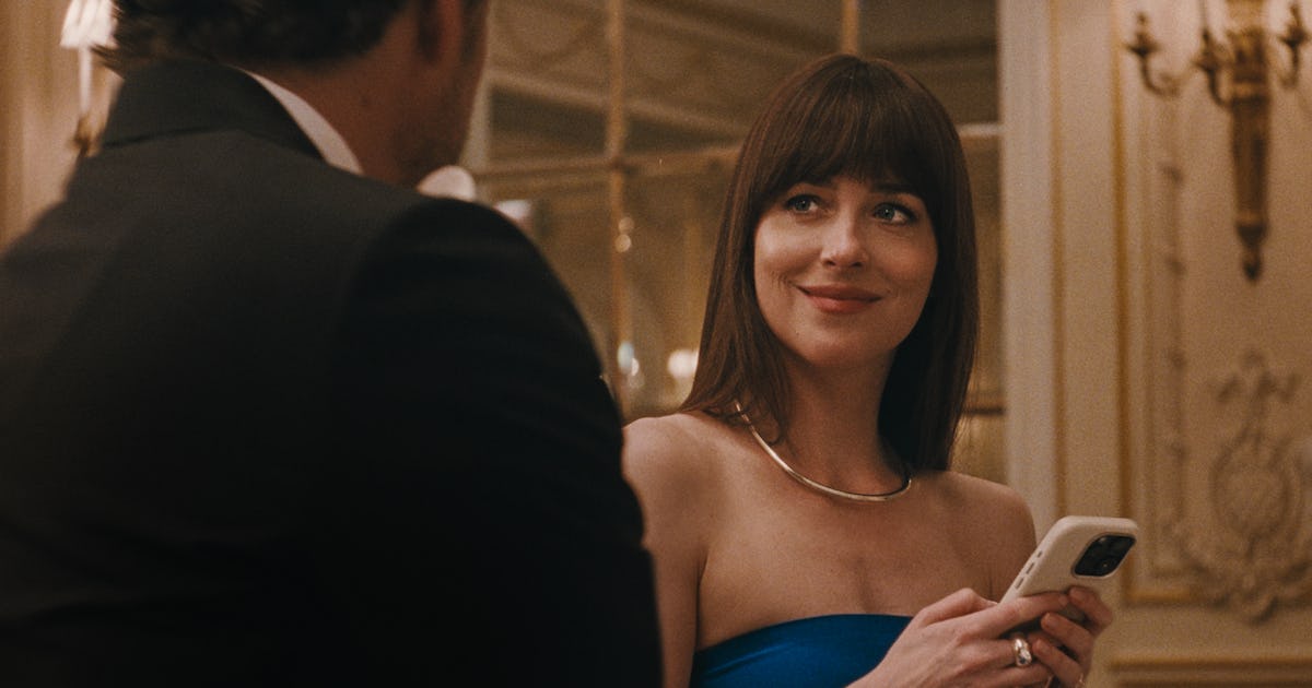 Exclusive: The 'Materialists' Director Explains The Ending & Dakota Johnson's Choice