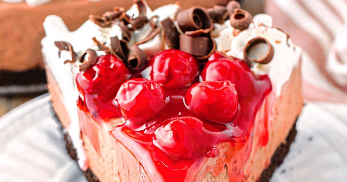 13 Simple & Nostalgic Father's Day Desserts To Make The Dad In Your Life Feel Loved