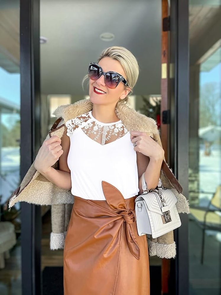 MIHOLL Sleeveless Lace Top