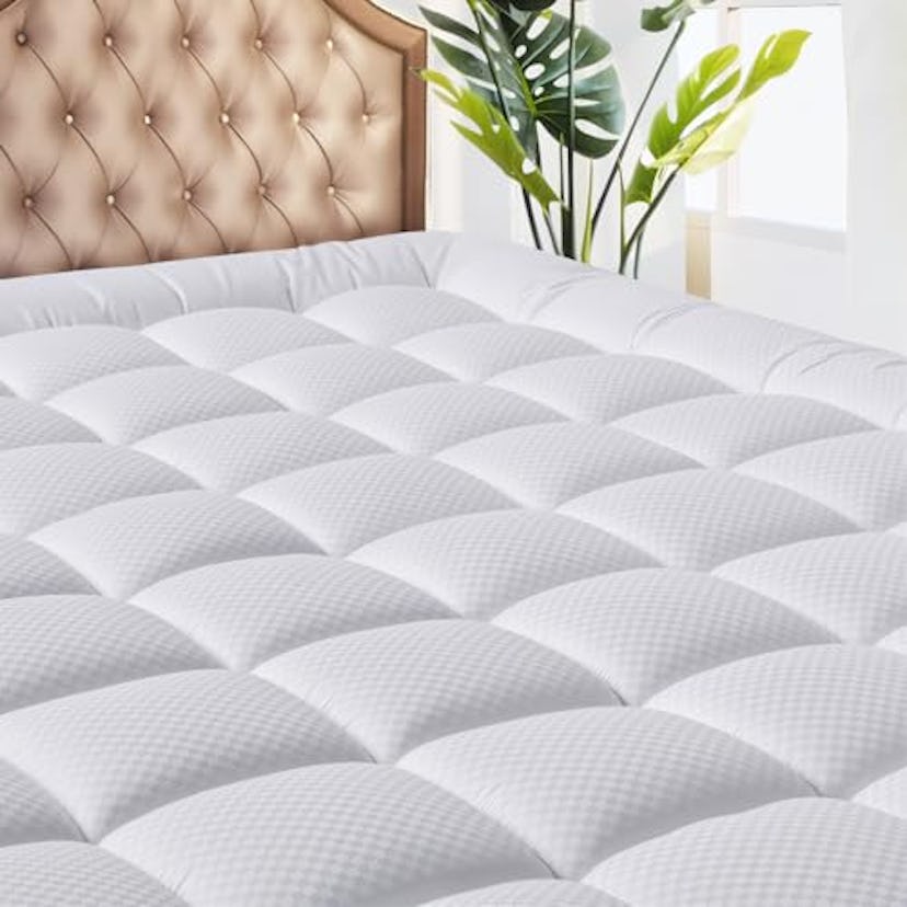 MATBEBY Cooling Mattress Pad