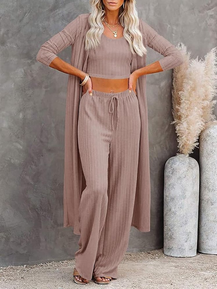 Fessceruna Lounge Set (3 Pieces)