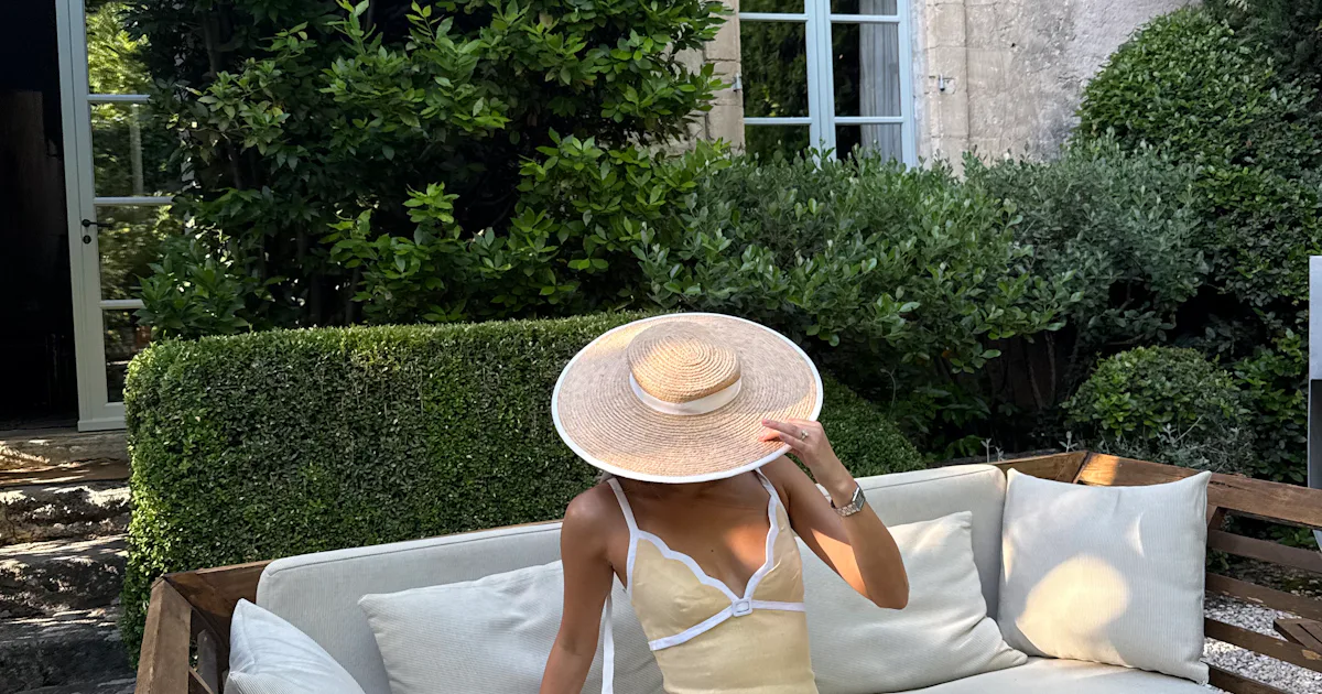 reformation sara linen dress Reformation Sara Linen Dress: Shop Live Now!