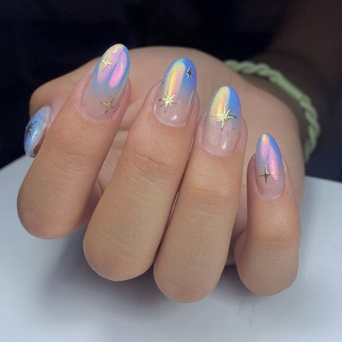 "Aurora nails" are coming for your chrome mani.