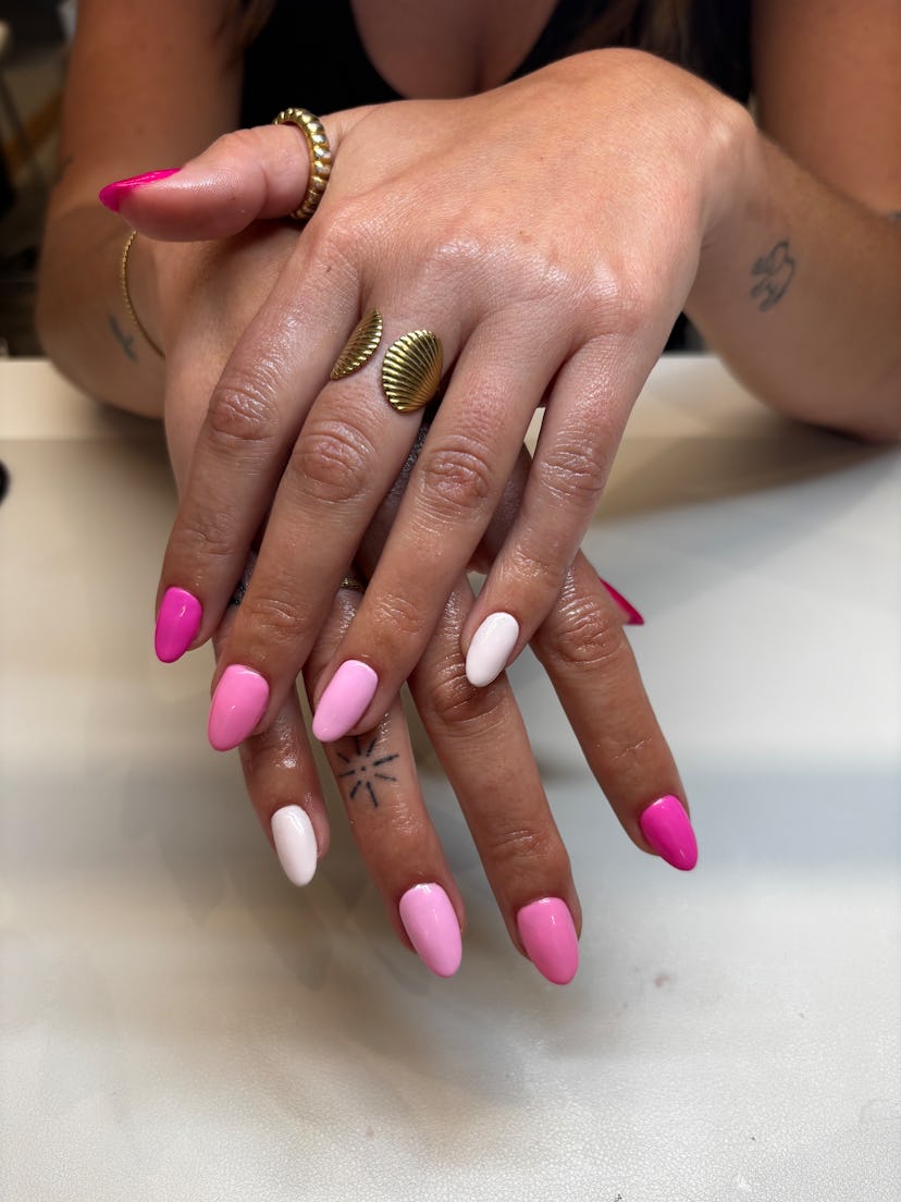 2025 Pink Gradient Nail Trend Shines
