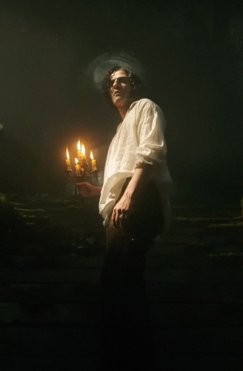 Oscar Isaac as Victor Frankenstein in Frankenstein