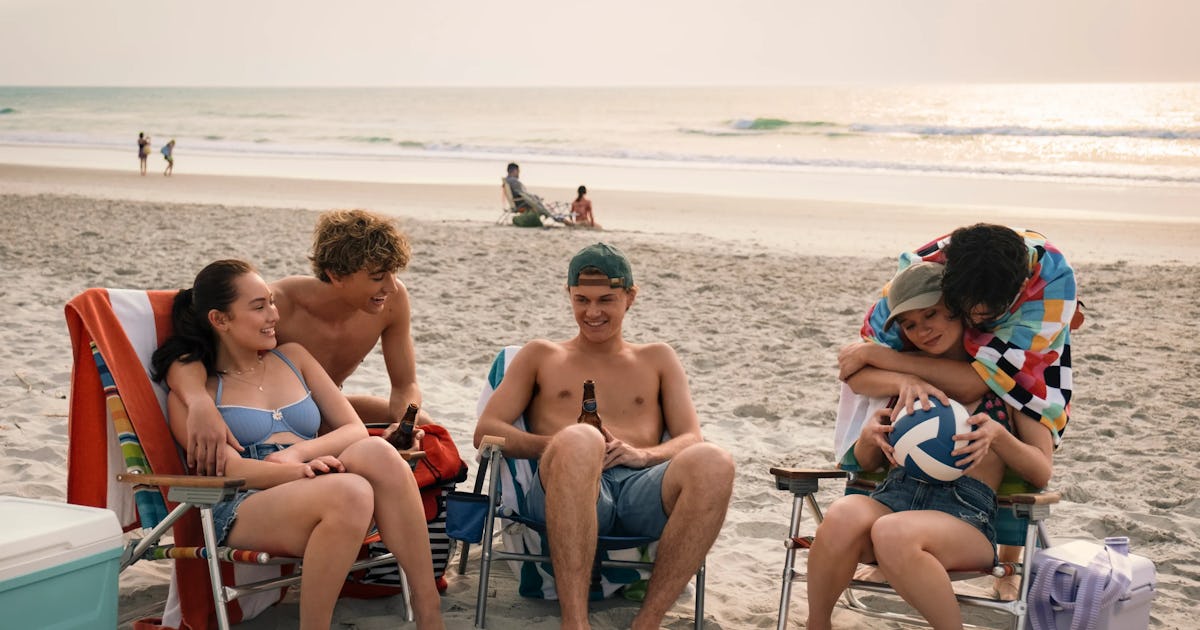 10 Shows Like 'The Summer I Turned Pretty' To Stream For Cousins Beach Vibes