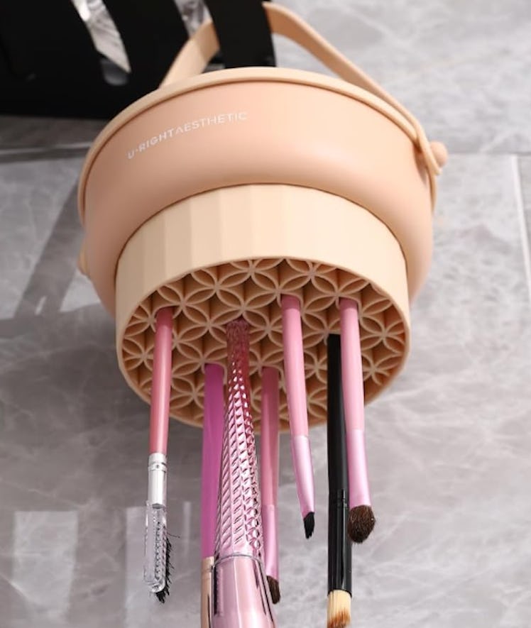 GOLIKEE Hanging Makeup Brush Cleaner Mat