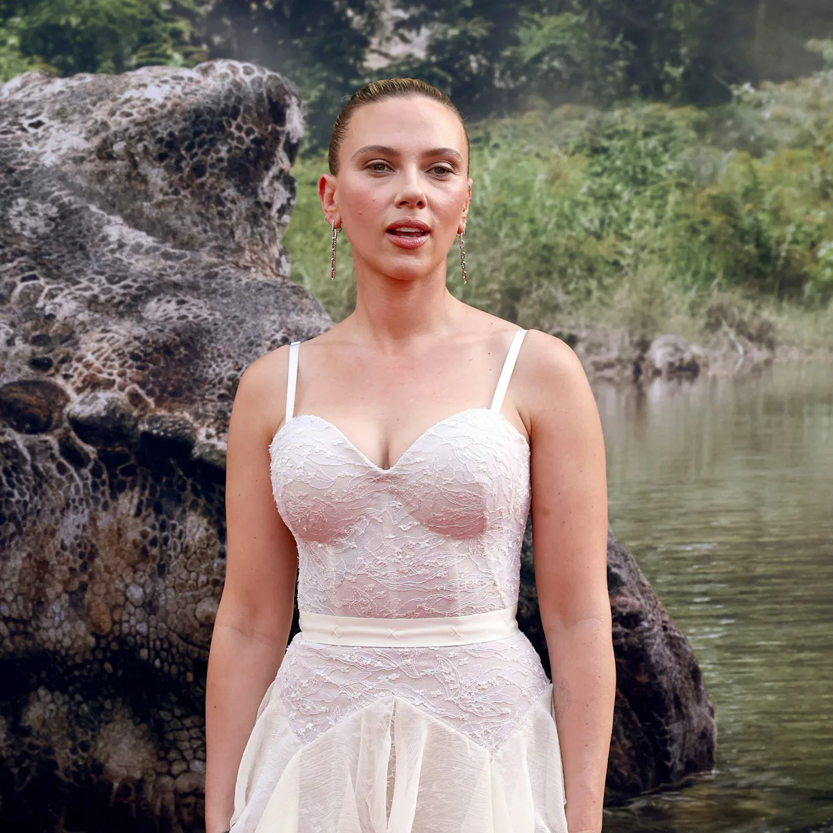 Scarlett Johansson Stuns in Lace Dress That Could Pass for a Wedding Gown Scarlett Johansson Stuns in Lace Dress That Could Pass for a Wedding Gown
