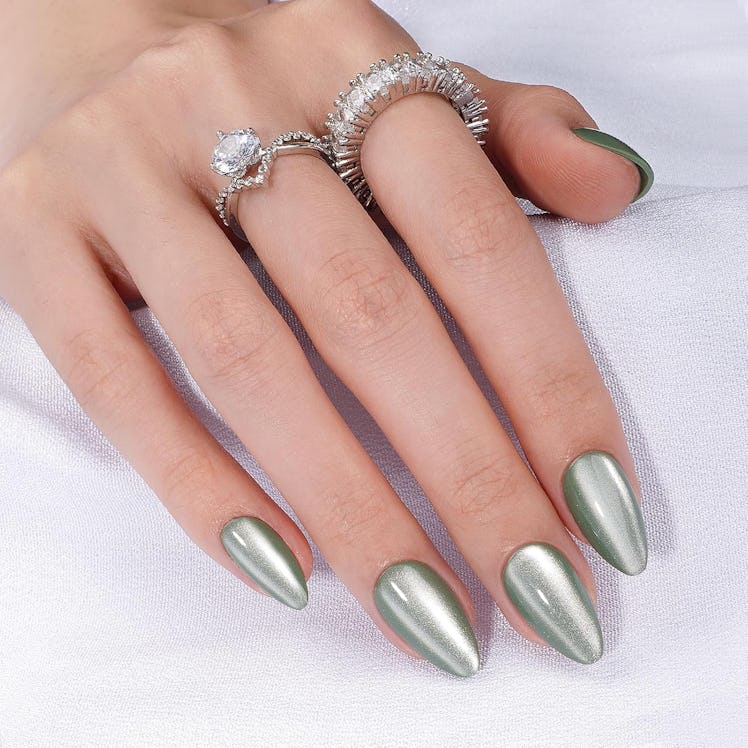 Canvalite Short Almond Press On Nails (30 Pieces)