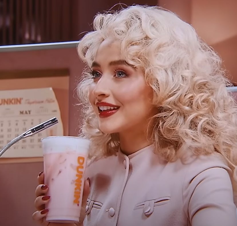 I tried Sabrina Carpenter's new Strawberry Dream Refresher at Dunkin'.