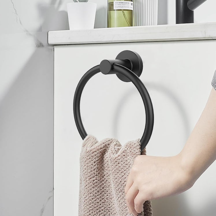 SetSail Towel Holder