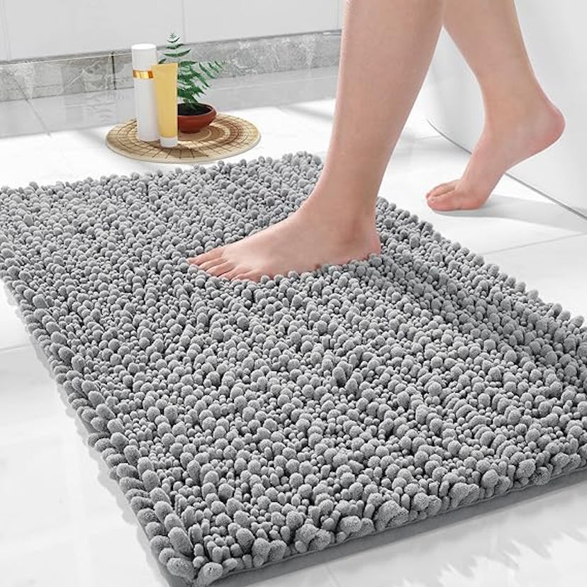 Yimobra Shaggy Chenille Bath Mat