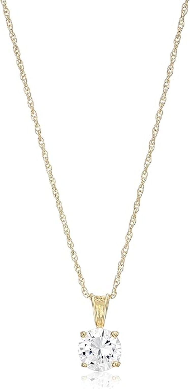 Amazon Essentials Round Cut Solitaire Pendant Necklace