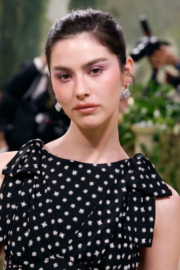 gracie abrams blush