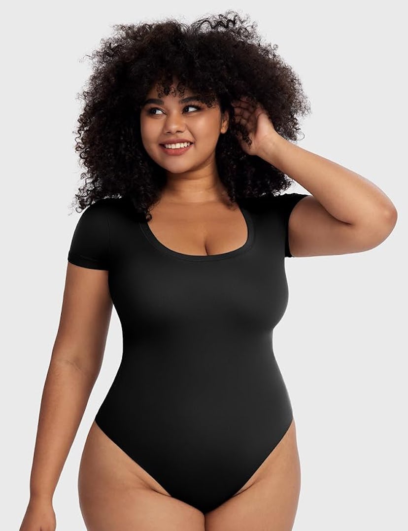 PUMIEY Scoop-Neck Bodysuit