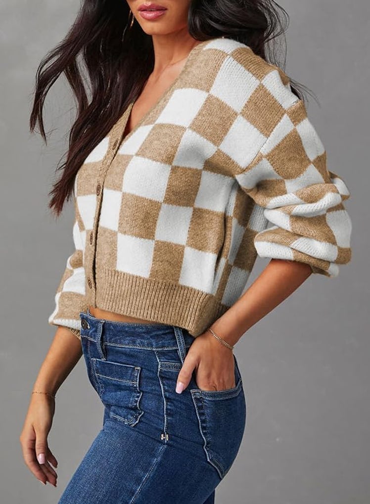 Dokotoo Checkered V-Neck Cropped Cardigan 