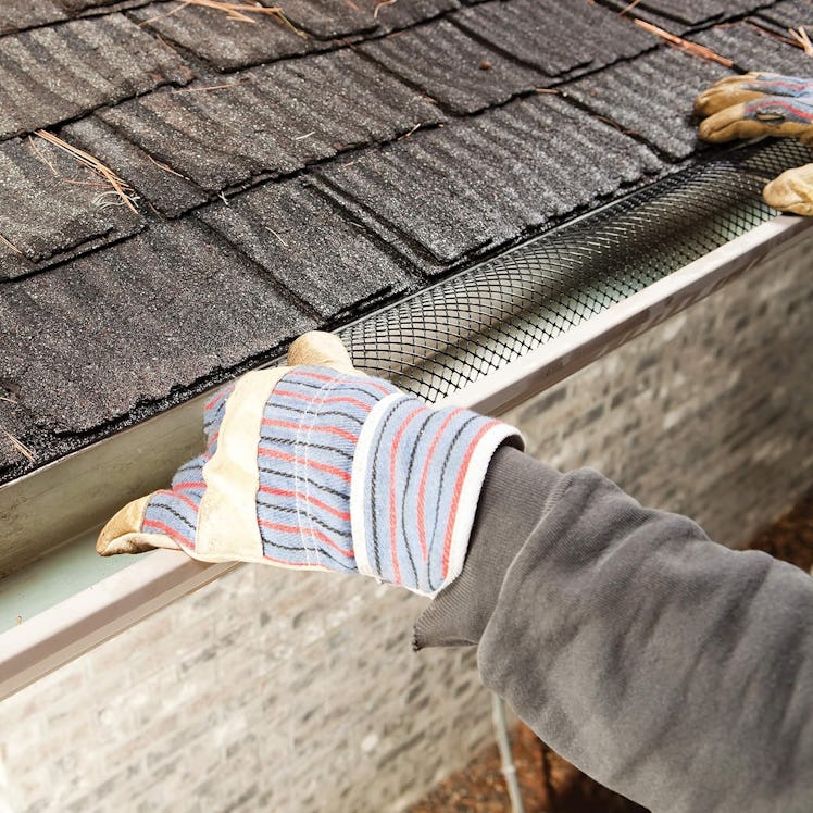 Frost King Plastic Gutter Guards (6-Pack)