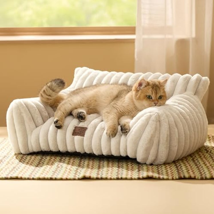 Bedsure Fluffy Pet Sofa
