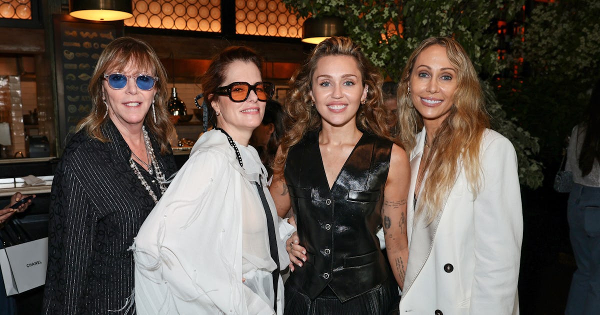 Miley Cyrus Goes Spent Her Friday with Parker Posey and Chanel