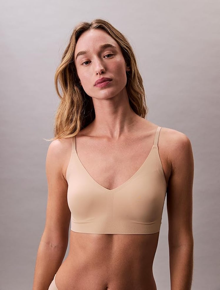 Calvin Klein Invisibles Wireless Triangle Bralette