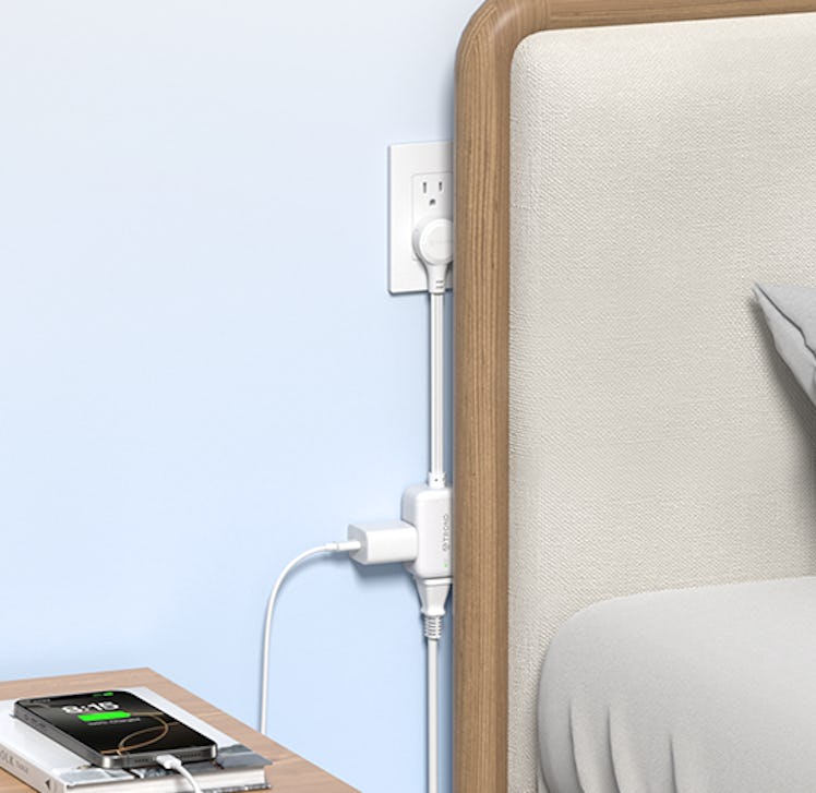 TROND Rotating Flat-Plug Extension Cord