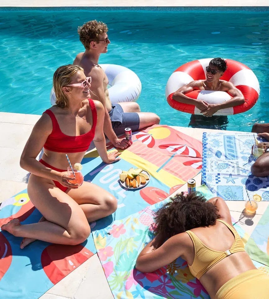 Up To 50% Off The Internet’s Favorite Beach Towels (Yes, Really)