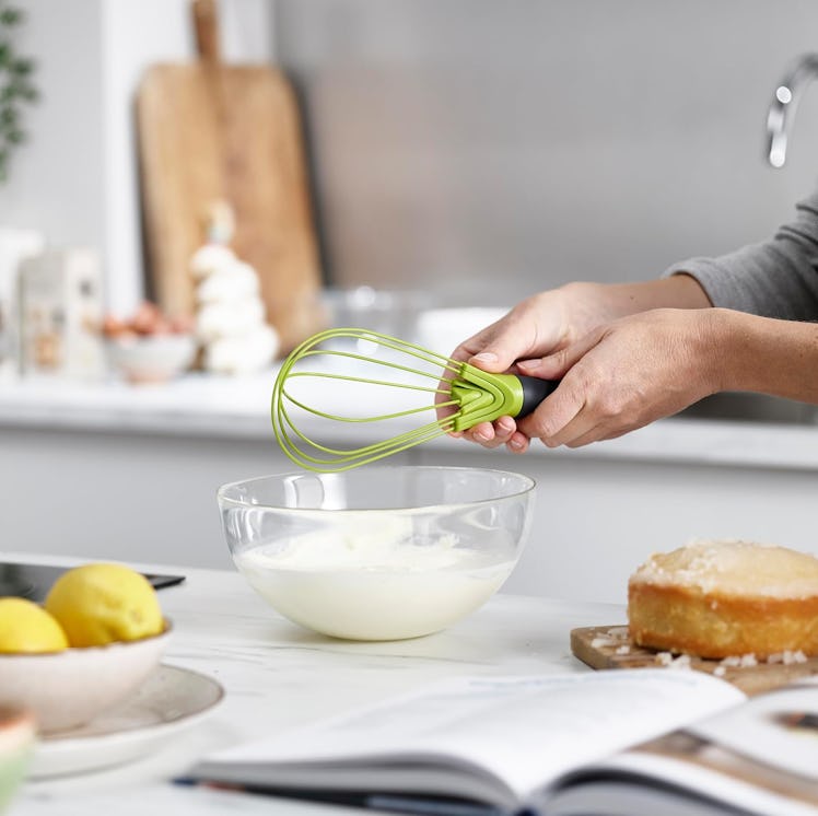 Joseph Joseph 2-in-1 Twist Whisk