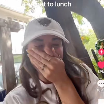 A Woman Responds To "Screen Free Kids" Screaming In A Restaurant